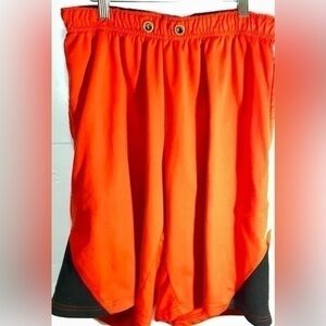 GAME TIME SHORTS SIZE MEDIUM